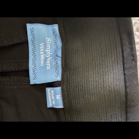 Shorts - Picture 3 of 3